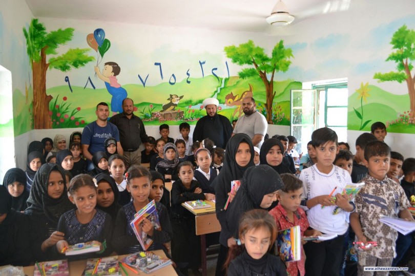 تحت شعار  ( الحسين عليه السلام بسمة تلميذ)   مؤسسة فيض الزهراء (ع) في السماوة تقوم بحملة توزيع قرطاسية على أبناء  الشهداء والأيتام والفقراء في المدارس الابتدائية